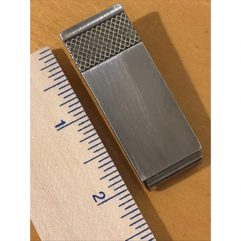 Kenneth Cole Reaction Textured Dark Silver Pewter Tone Metal Money Clip